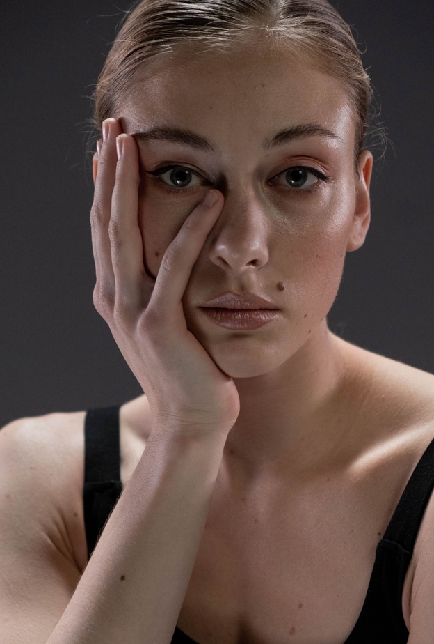 ما هي فوائد الصابونة السوداء للبشرة الدهنية وكيف يمكن استخدامها؟