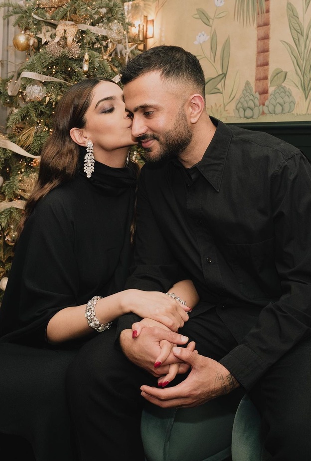 سونام كابور في عطلتها في توسكانا 