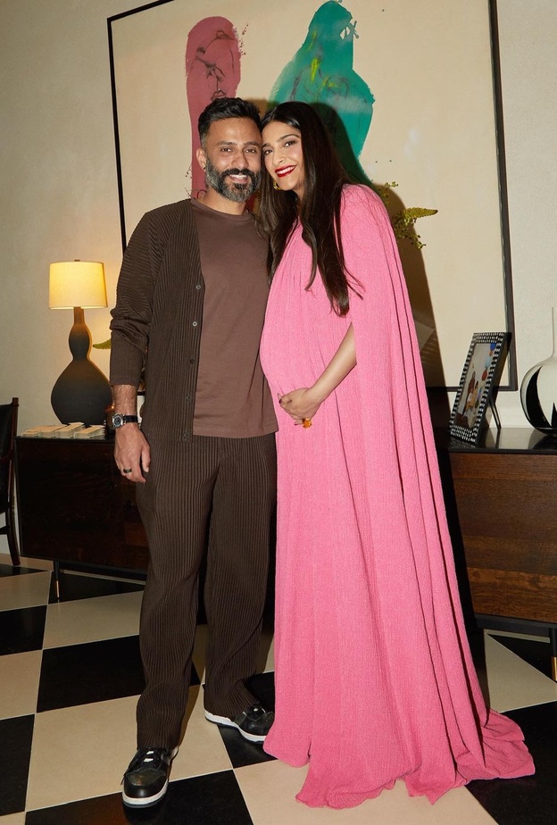 سونام كابور تنشر صور من حفل " baby shower" بمناسبة اقتراب موعد ولادتها