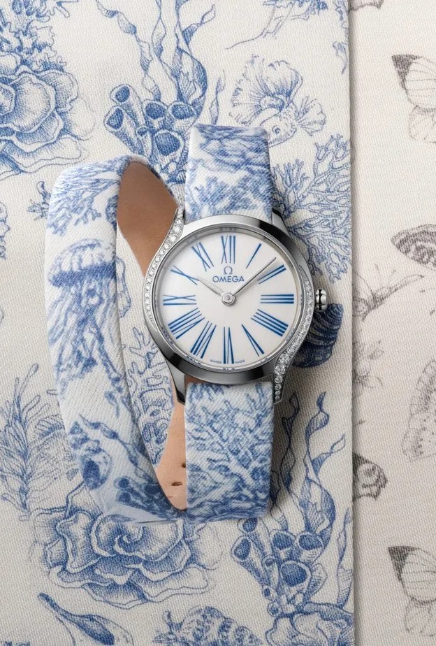 أجمل تصاميم ساعات يد رقيقة لاطلالة أنثوية في نهار العيد