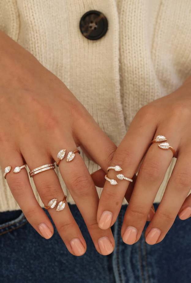 أروع المجوهرات المستوحاة من أوراق الشجر لإطلالة يومية جذابة