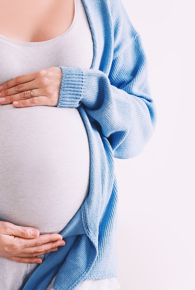 أسباب اسمرار بشرة الحامل أثناء الحمل