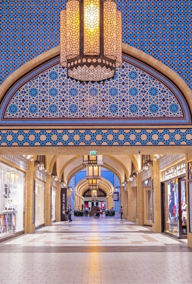 اجواء ساحرة للتسوق في مول ابن بطوطة