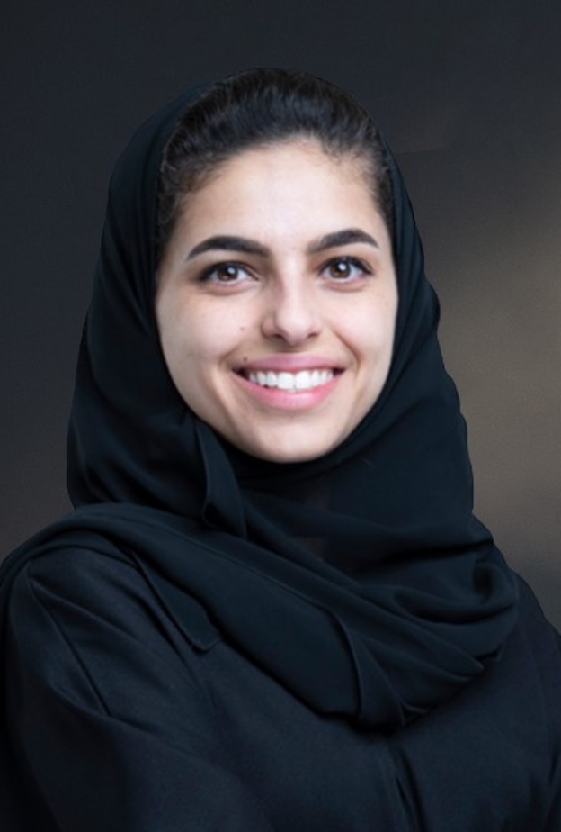 "الشيهانة العزاز" أول سعودية تحضر جلسة مجلس الوزراء بعد تعيينها مؤخرا نائبا للأمين العام للمجلس