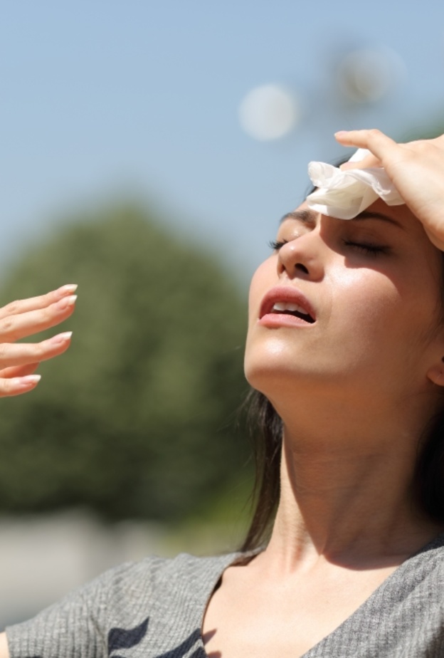 لماذا تزداد حدة الصداع النصفي لديك في الصيف