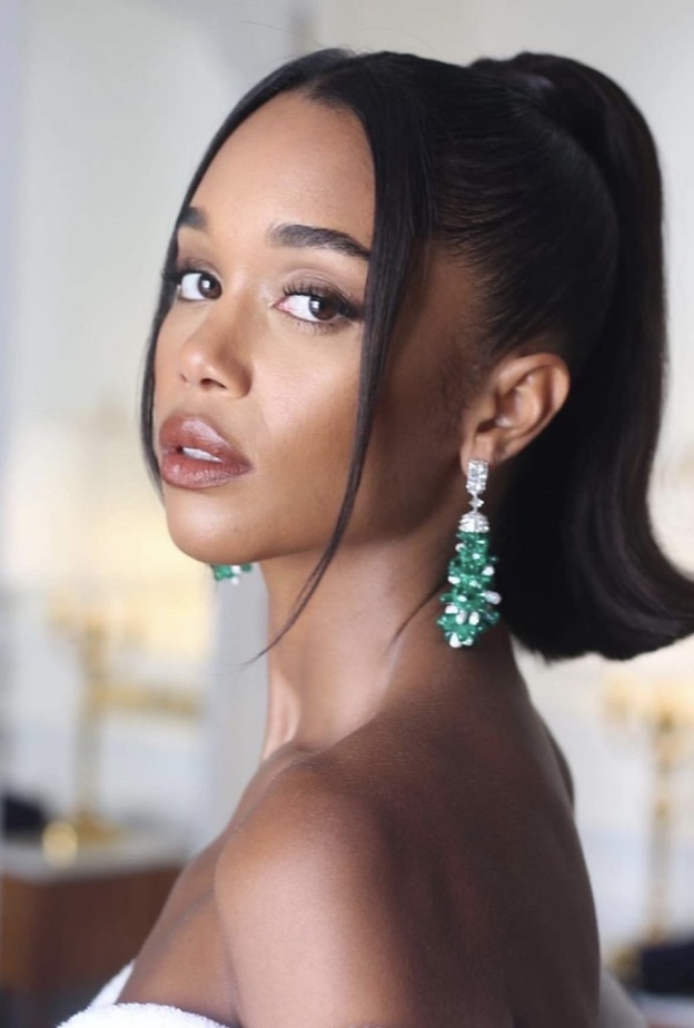 خطوات تطبيق مكياج ناعم للسمراوات بأسلوب مكيا ج Laura Harrier - الصورة من حساب Jennifer Yepez على انستغرام