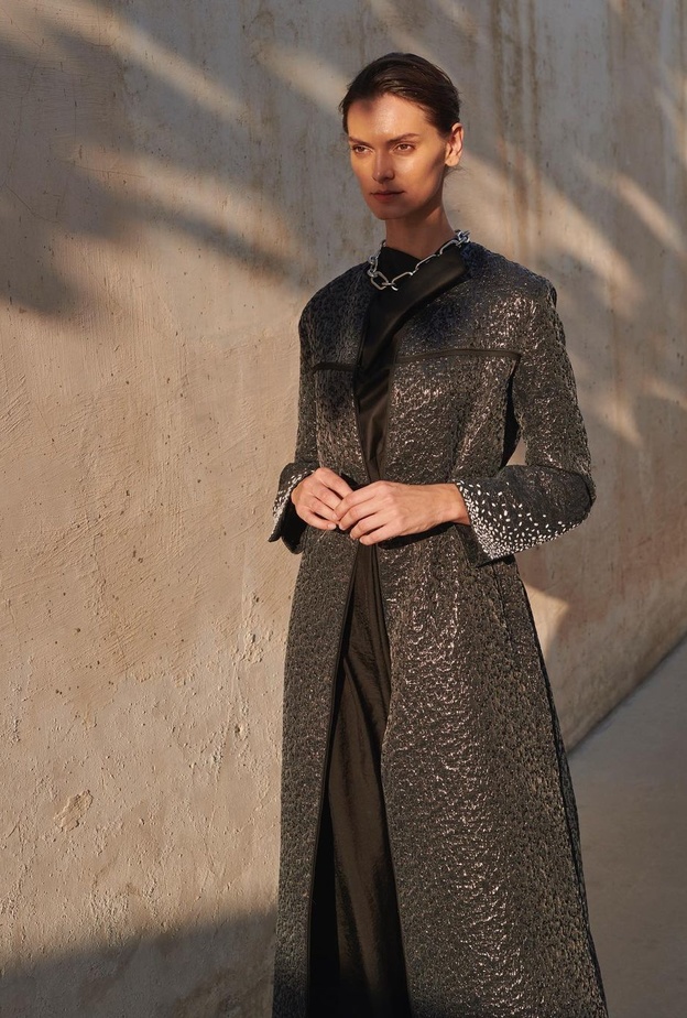 أبرز 5 علامات أزياء سعودية رائدة في تصميم العبايات