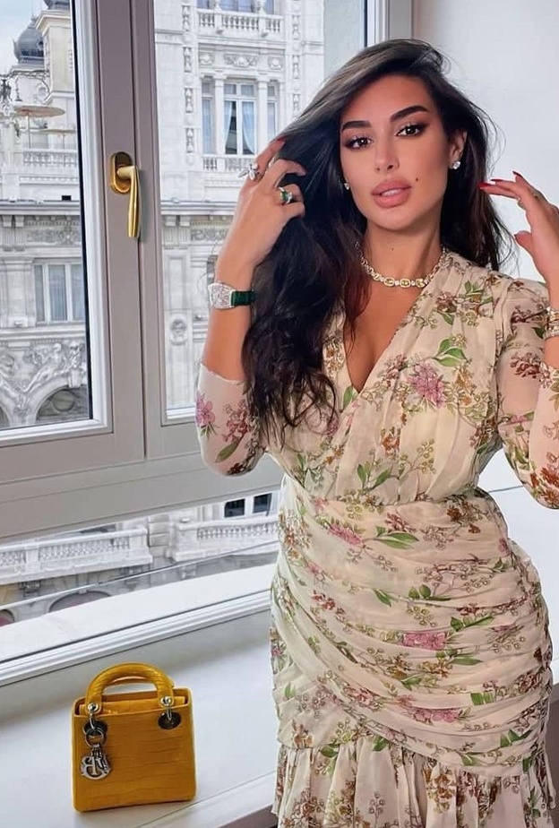 فساتين شهر العسل انستقرام @yasmine_sabri