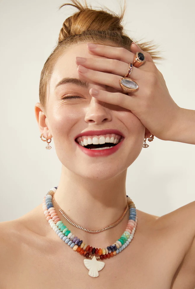 قلادة BONE THUNDERBIRD من JACQUIE AICHE