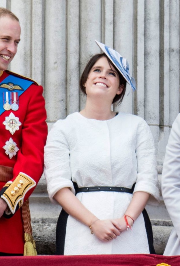 مصادر تتحدث عن تزايد التوتر بين الأمير وليام والأميرتين بياتريس ويوجين