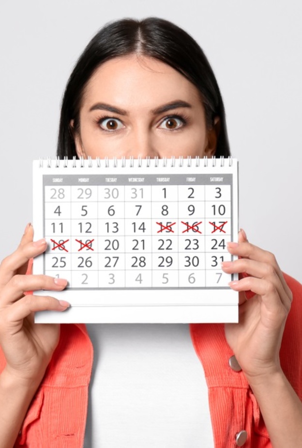 هل نزول الدورة الشهرية يوم أو يومين فقط أمر طبيعي