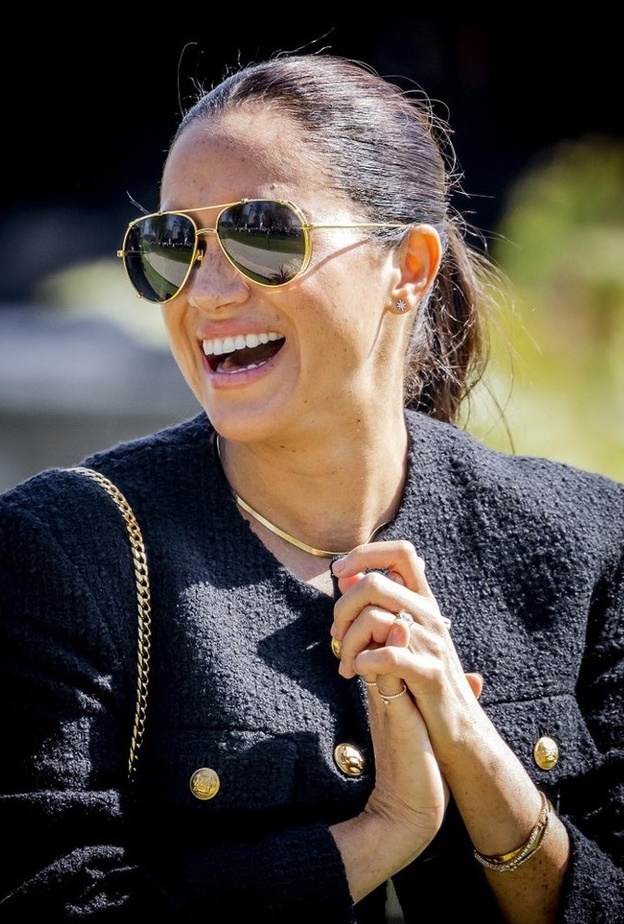 هذه القطعة المفضلة لدى ميغان ماركل من صندوق مجوهراتها الفاخر