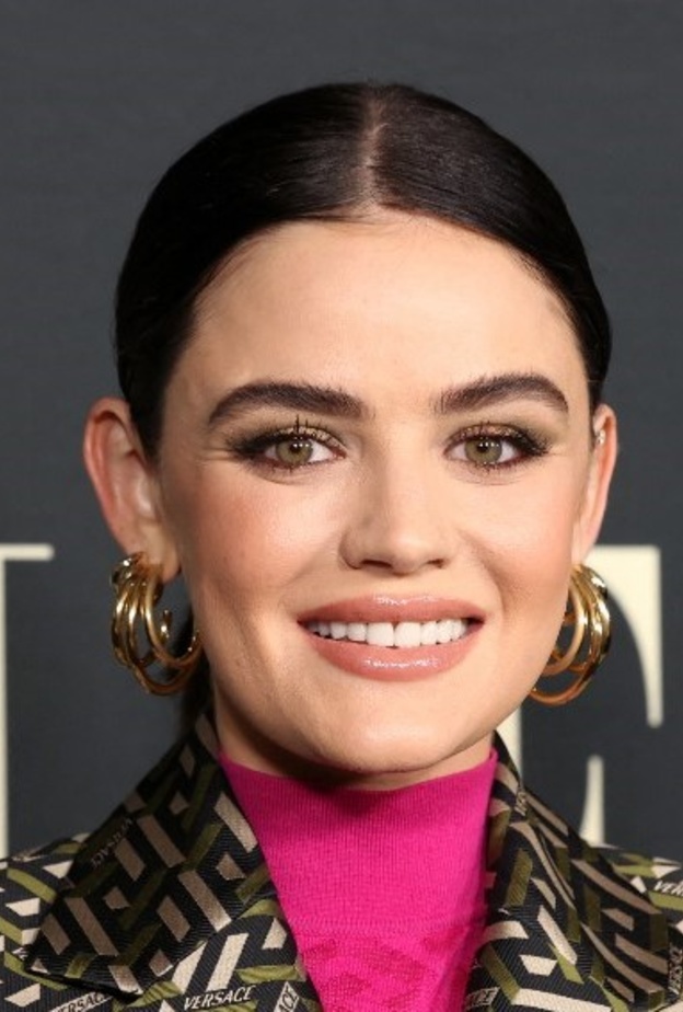 ألوان أحمر شفاه تناسب البشرة البيضاء