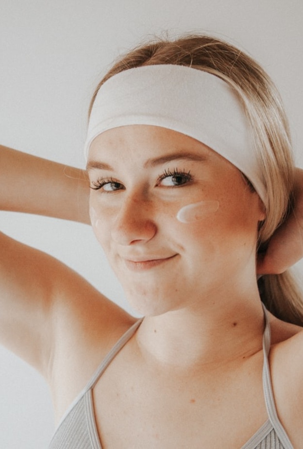  خطوات يجب إتباعها لتغيير روتين العناية بالبشرة اسبوعيا