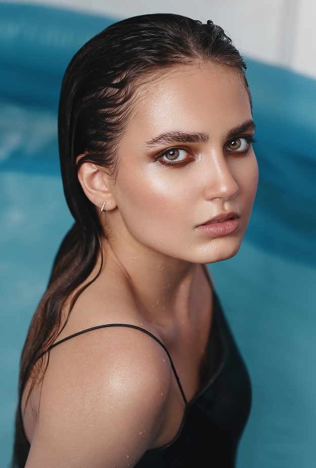 طرق التقشير الكيميائي لمنطقة البكيني وأهم مميزاته