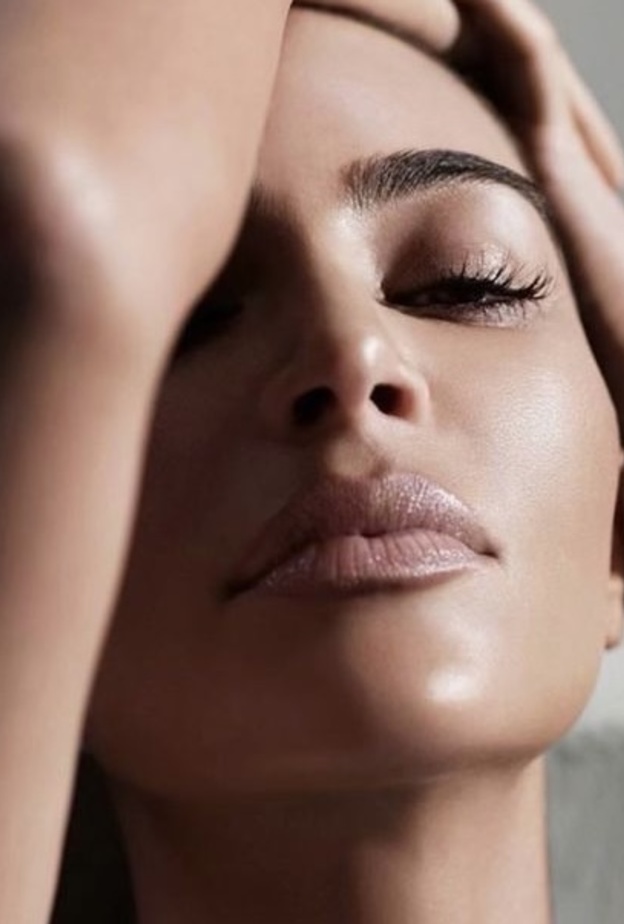 أبرز الفنانات العالميات الأكثر تأثيراً في عمليات تجميل الأنف