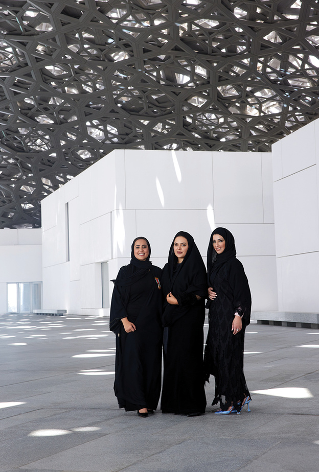 من متحف اللوفر رائدات إماراتيات يتحدثن لـ هي بمناسبة يوم المرأة الإماراتية