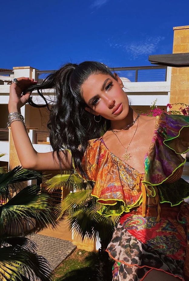 إطلالات جريئة للصبايا مستوحاة من هدى المفتي