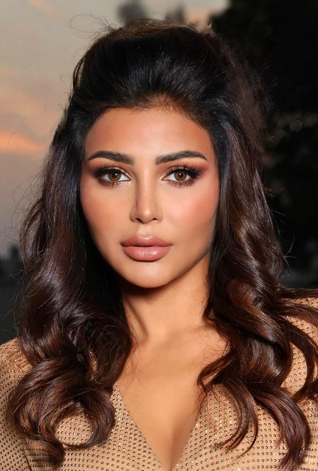 أجمل تسريحات شعر ويفي تناسب اطلالتك في عيد الأضحى استوحيها من النجمات