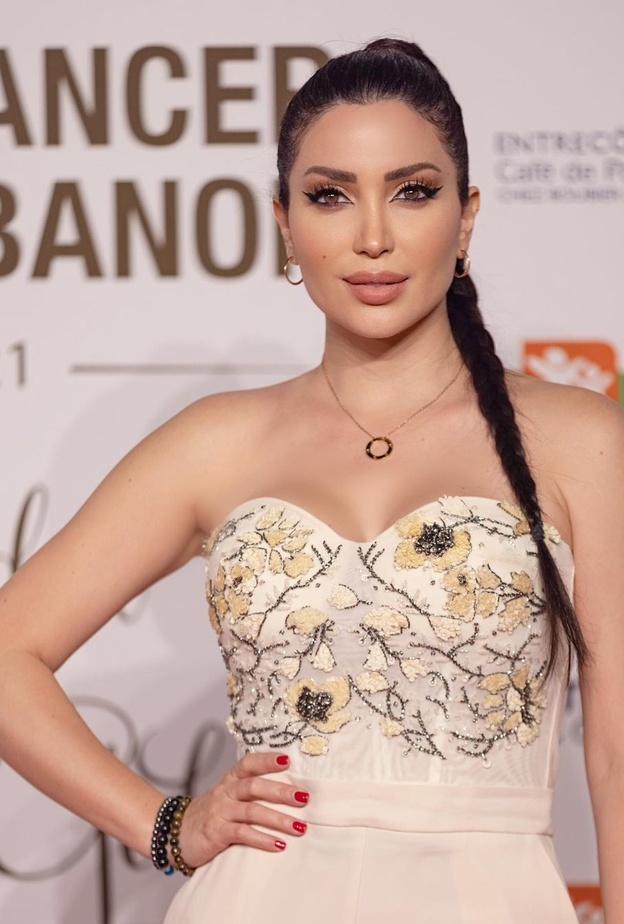 إطلالات جمالية لعيد الأضحى استوحي خطواتها من نسرين طافش بمناسبة إعلان زواجها