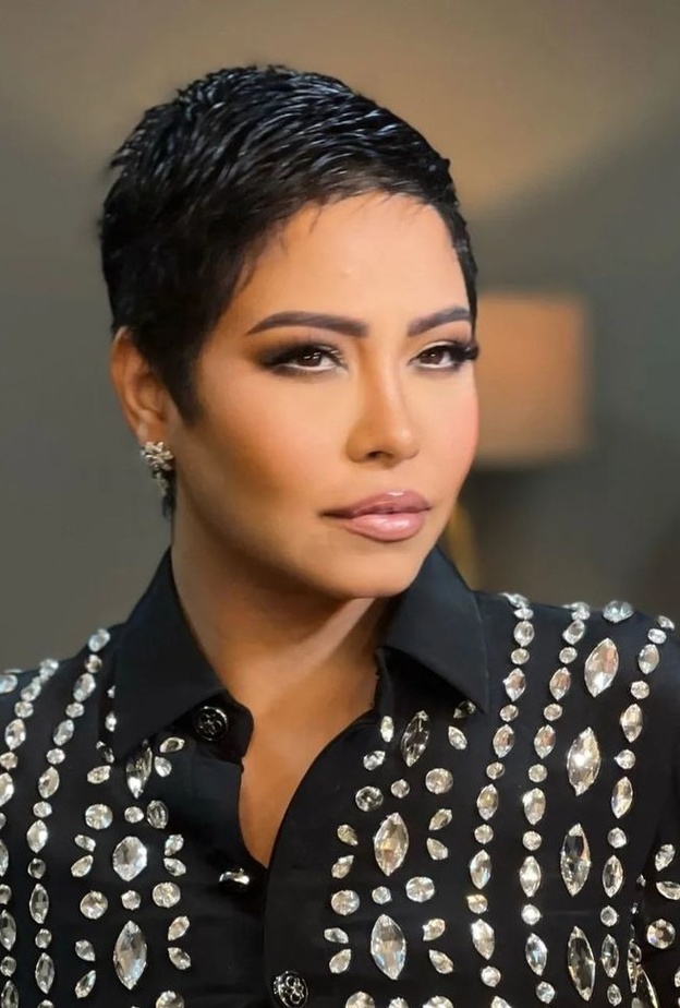 إطلالات مكياج لافتة للبشرة الحنطية اتبعيها بالخطوات بأسلوب شيرين عبد الوهاب