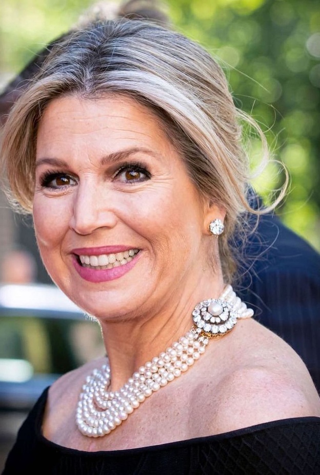 أقراط الملكة ماكسيما الماسية من إرث العائلة المالكة الهولندية