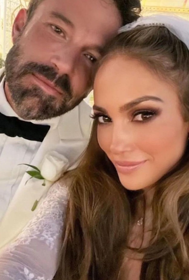 جينيفر لوبيز تتزوج من بن أفليك في لاس فيغاس