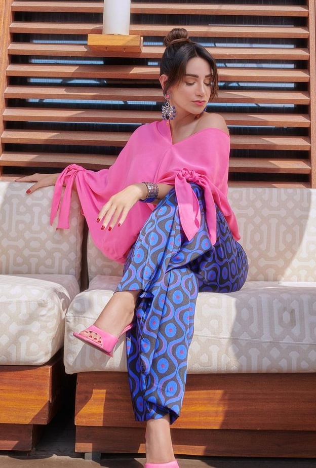 شاهدوا أحدث إطلالات ديانا حداد بعد عودتها للتواصل مع الجمهور