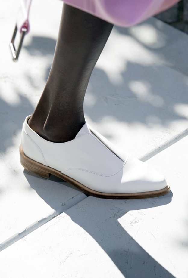 موديلات أحذية الموكاسان صيحة موسم صيف 2022 من Michael kors