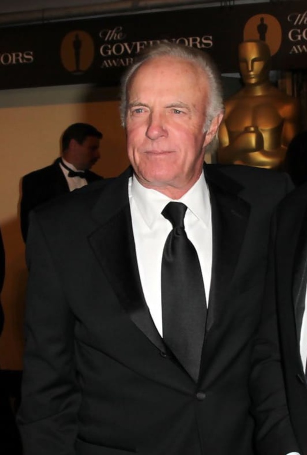 وفاة جيمس كان