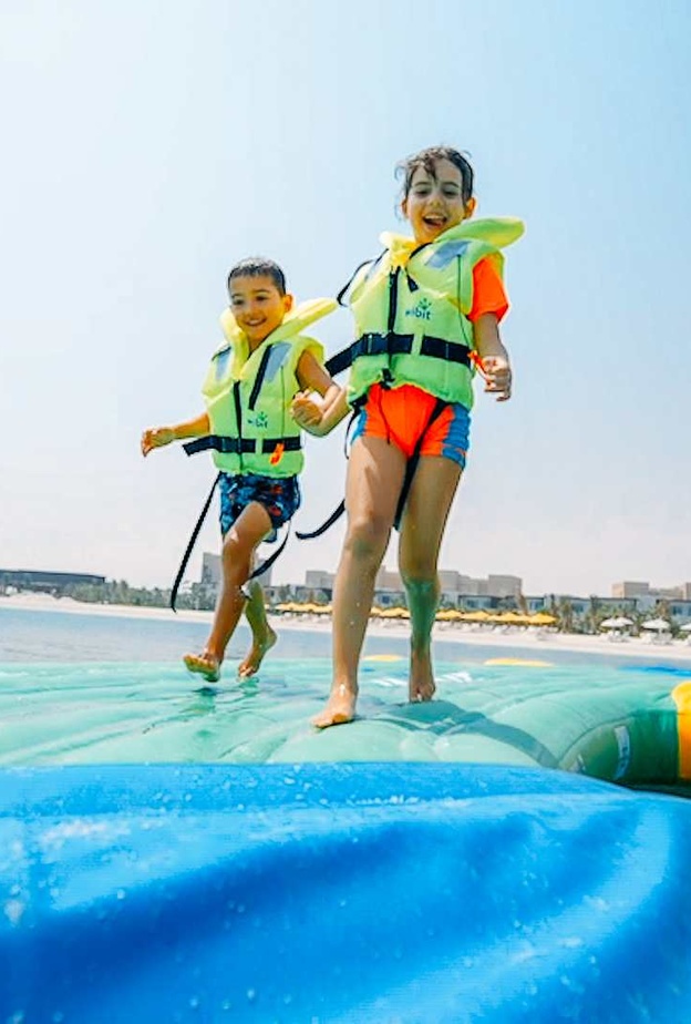 منتجع موڤنبيك جزيرة المرجان يقدّم عروض إقامةٍ مميزة بمناسبة عيد الأضحى المبارك 