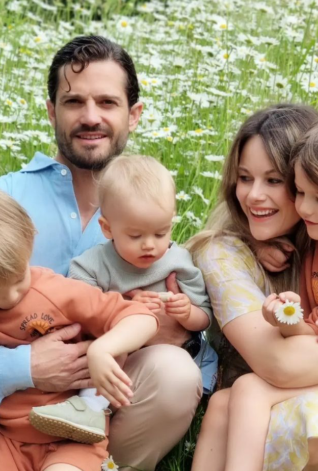 صورة الأمير كارل فيليب وعائلته ممنوعة من النشر على موقع العائلة المالكة السويدية