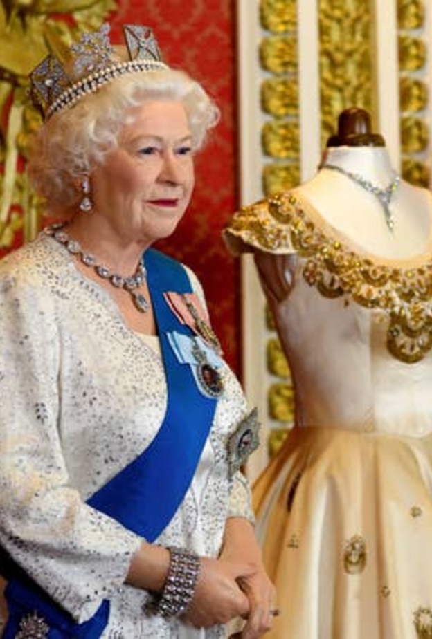 ملابس الملكة في احتفالات اليوبيل البلاتيني تعرض في متحف ملكي جديد