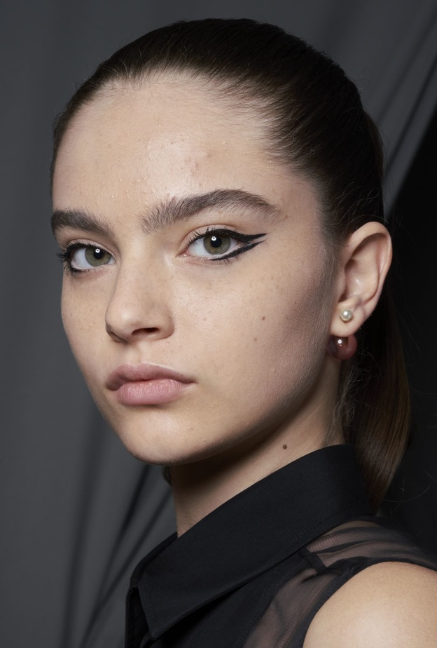 مستحضرات الآيلاينر لهدايا عيد الأضحى 2022 وخطوات تطبيقه كالمحترفات