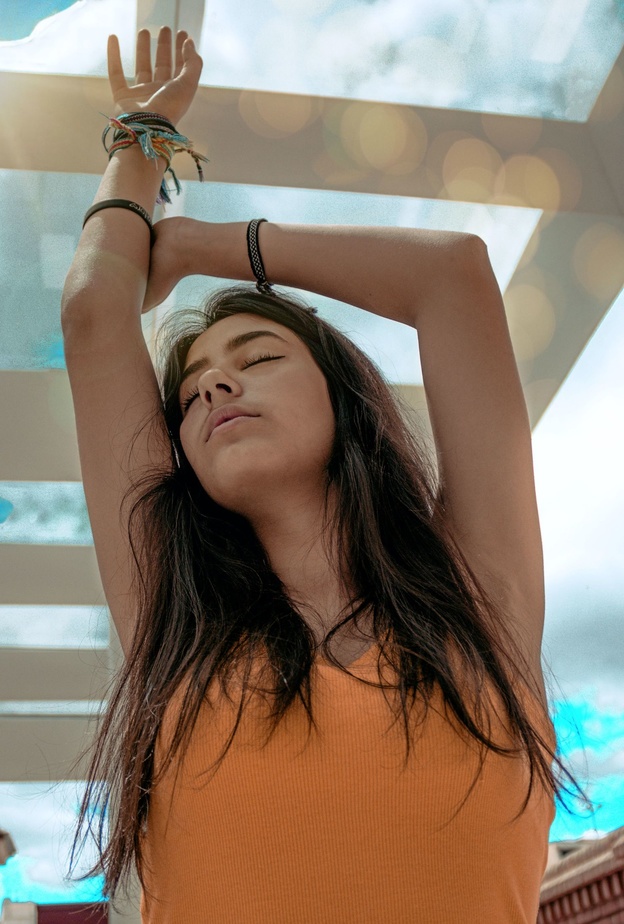 تبييض الركب والأكواع بخلطات طبيعية سريعة ومجربة