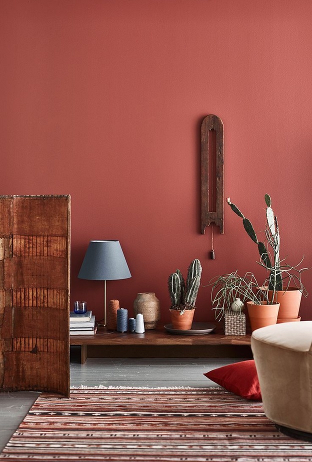 أحواض النياتات تستحضر سحر الطبيعية الصيفية إلى الديكور