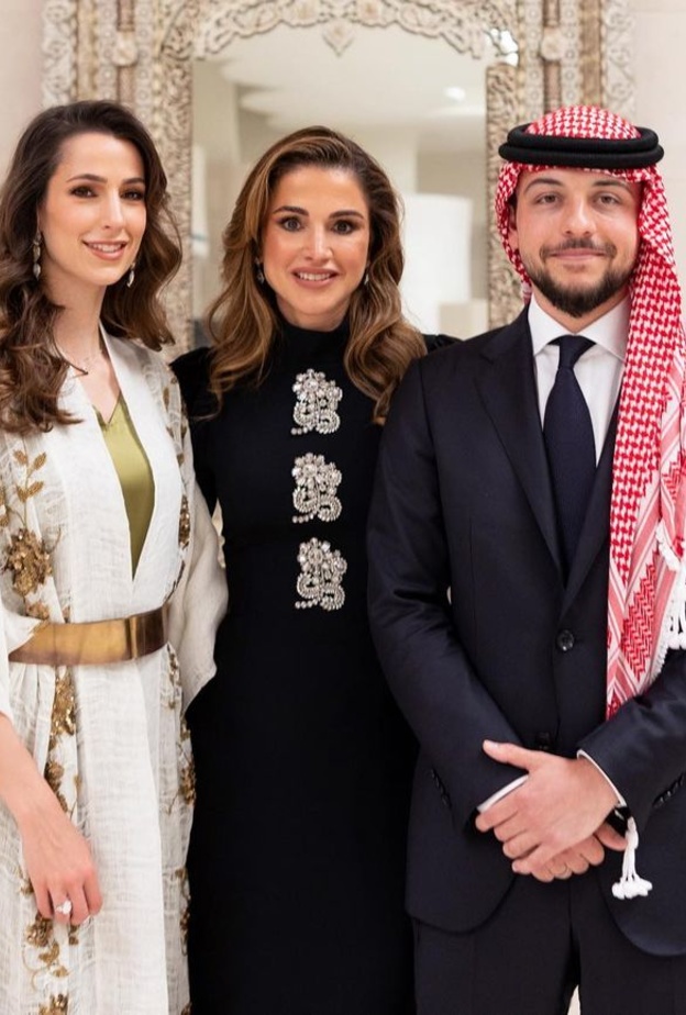 إطلالة الملكة رانيا ورجوة آل سيف مثال للرقيّ والفخامة