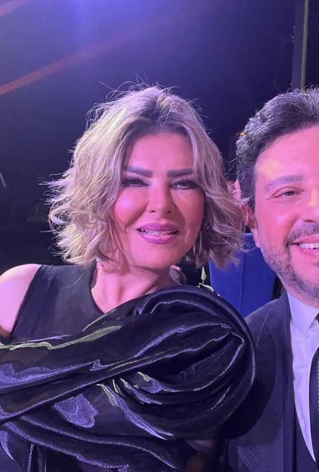 أكثر من اربعين عاما وزواج الفنان هاني شاكر ما زال مستمرا