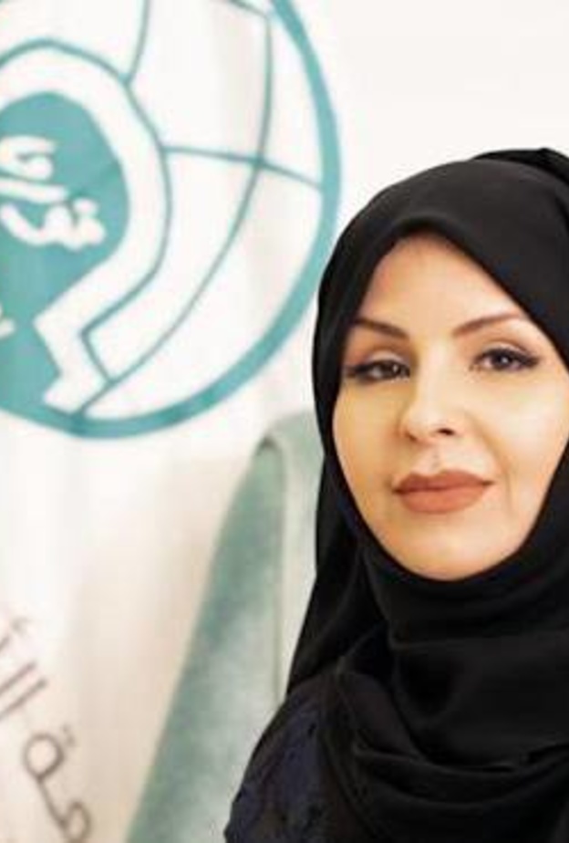 أ.د إيناس العيسى تفتخر بتخريج أول دفعة من أكاديمية مطوري آبل النسائية 