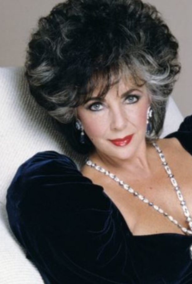 إليزابيث تايلور بعقد بولغاري