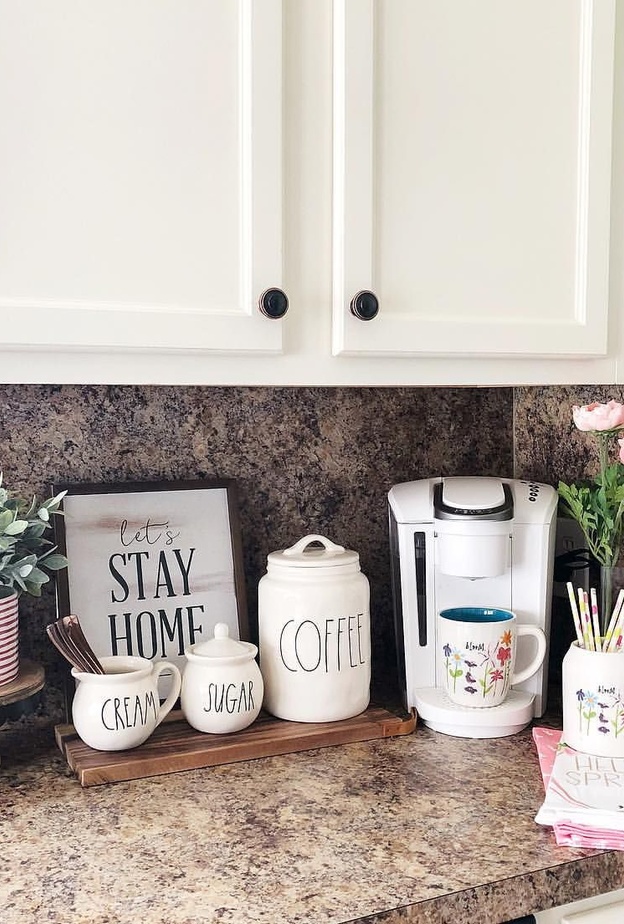 اكسسوارات رائعة لديكورات ركن القهوة في المنزل