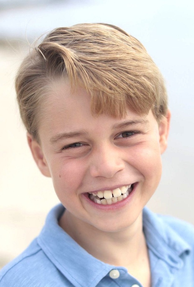 الأمير جورج تلقى دعوة من طفلة صغيرة لحضور حفل عيد ميلادها