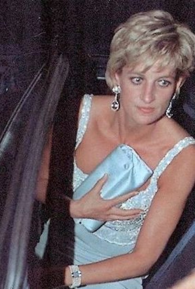 الأميرة ديانا أخبرت محاميها بأنها تخشى أن تتوفى في حادث سيارة