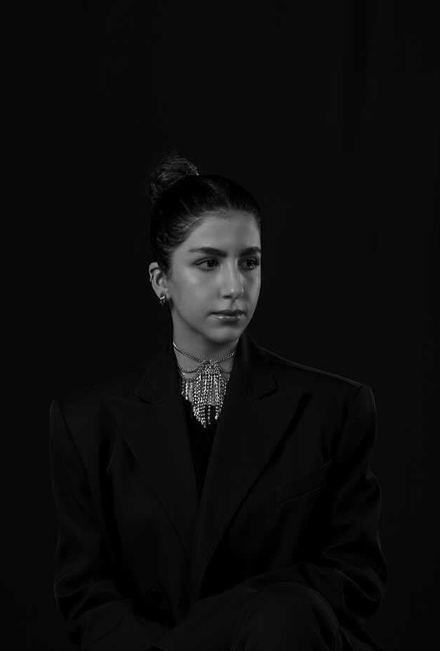  الفنانة التشكيلية لما الشنيفي لـ"هي": نعمل على تشكيل مجتمع متكامل لدعم الفن والفنانين