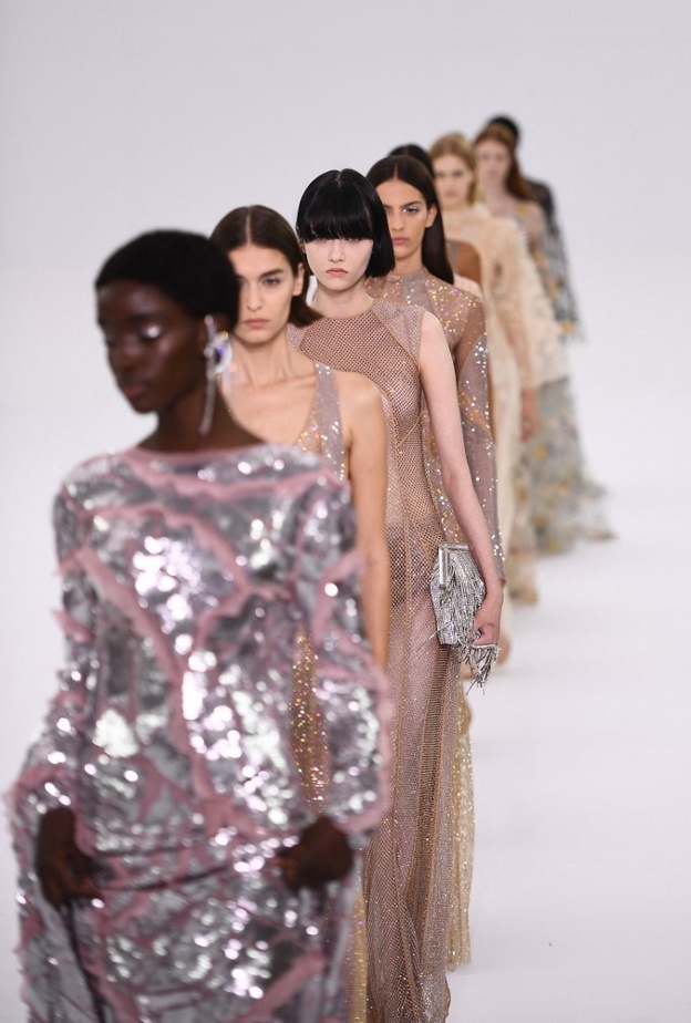 المحطة الأخيرة ستكون أسبوع الموضة في باريس من 26 سبتمبر الى 4 أكتوبر