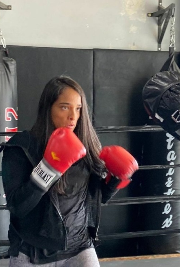 الملاكمة رشا الخميس