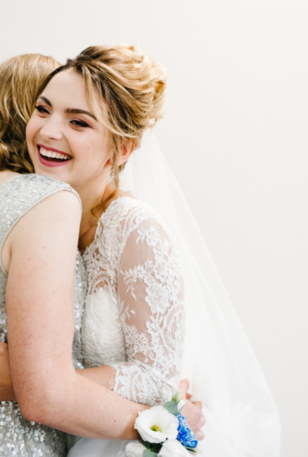 اهداء التهاني لأم العروس من المشاعر 