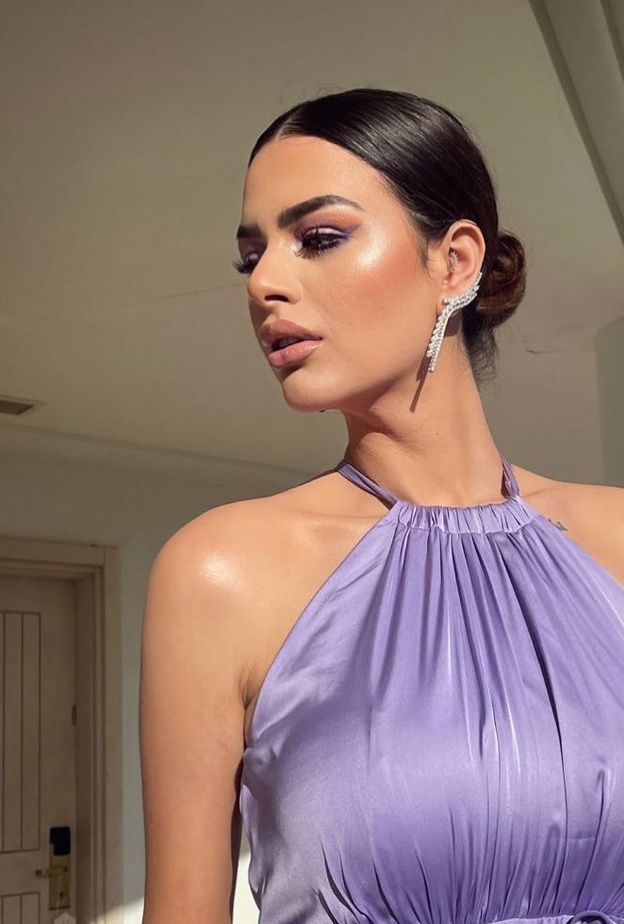 تسريحات عرايس بأسلوب الكعكة المنخفضة المشدودة على طريقة هنادي مهنا