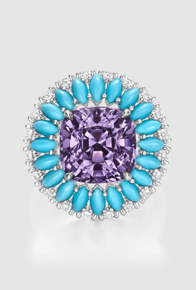 خاتم من هاري وينستون Harry Winston مرصع بالألماس والإسبنيل