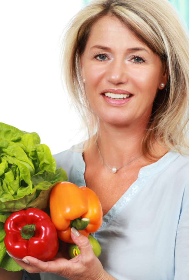 أطعمة تساعد النساء على مقاومة أمراض وأعراض سن اليأس